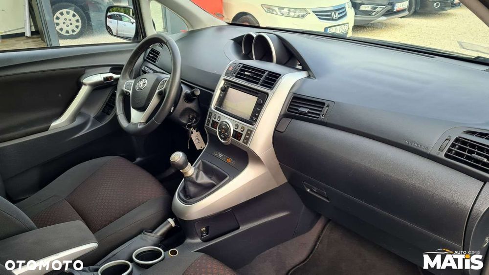 Toyota Verso - 38