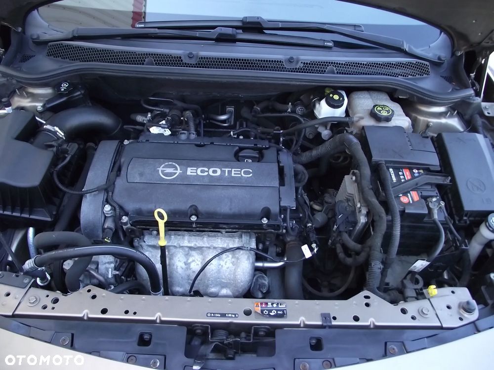 Opel Astra 1.6 Cosmo EU6 - 30