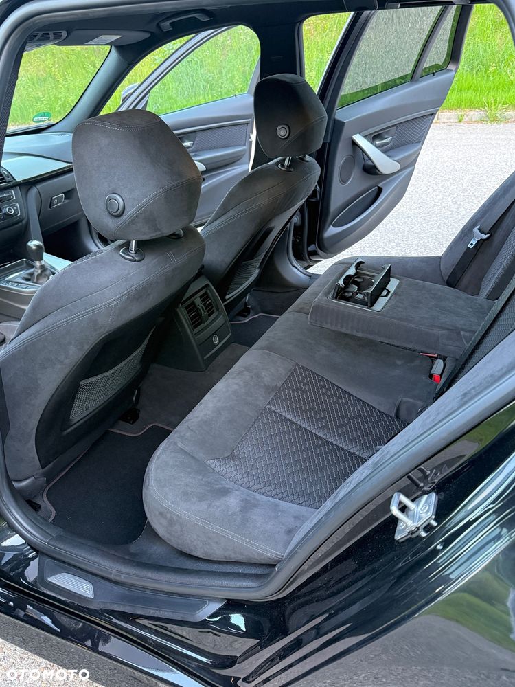 BMW Seria 3 318d DPF Edition Sport - 21