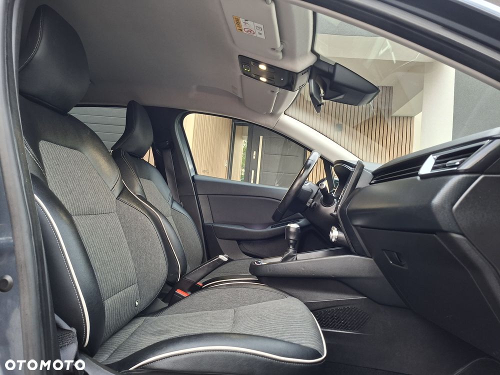 Renault Clio - 12