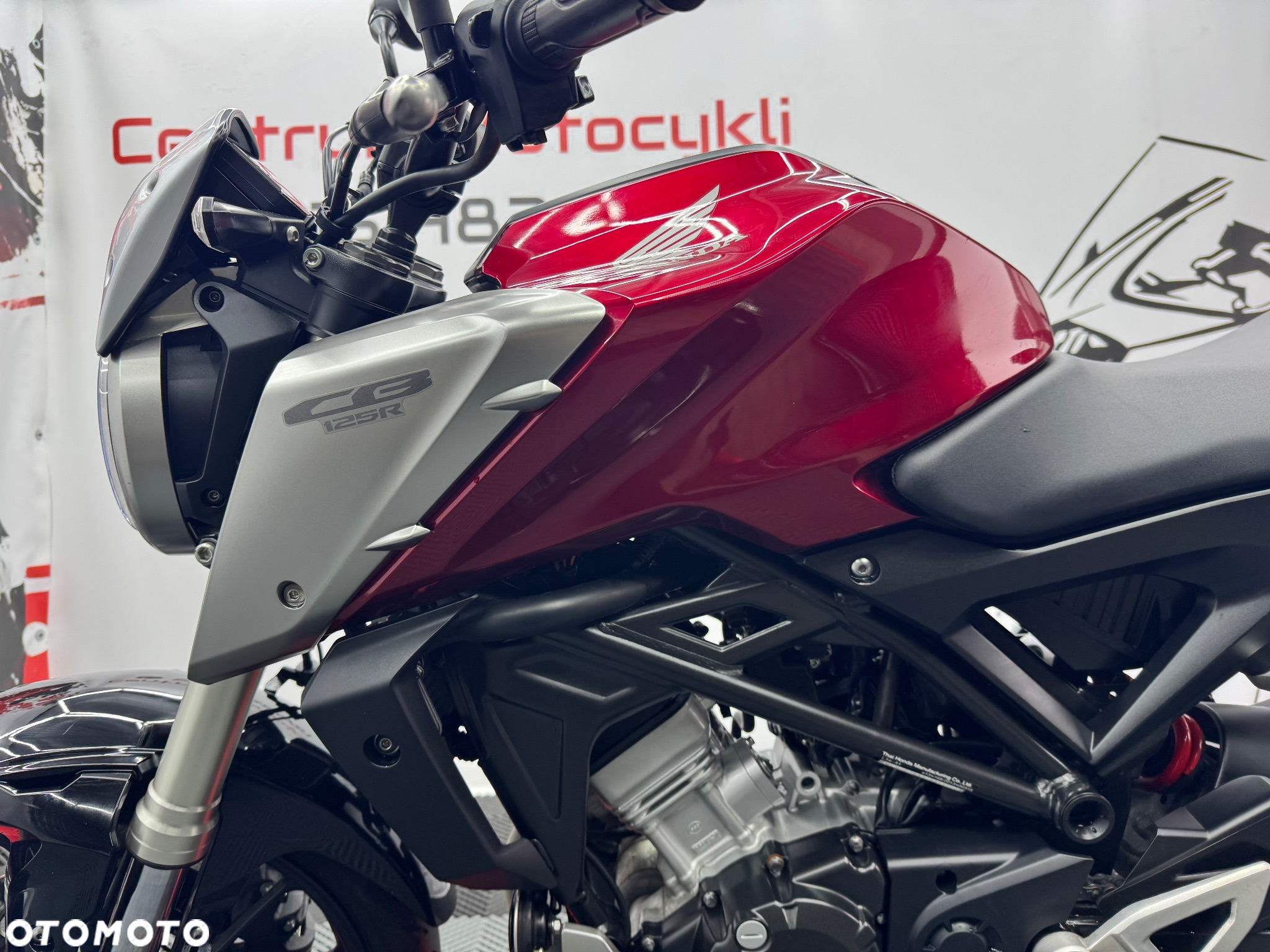 Honda CB - 12