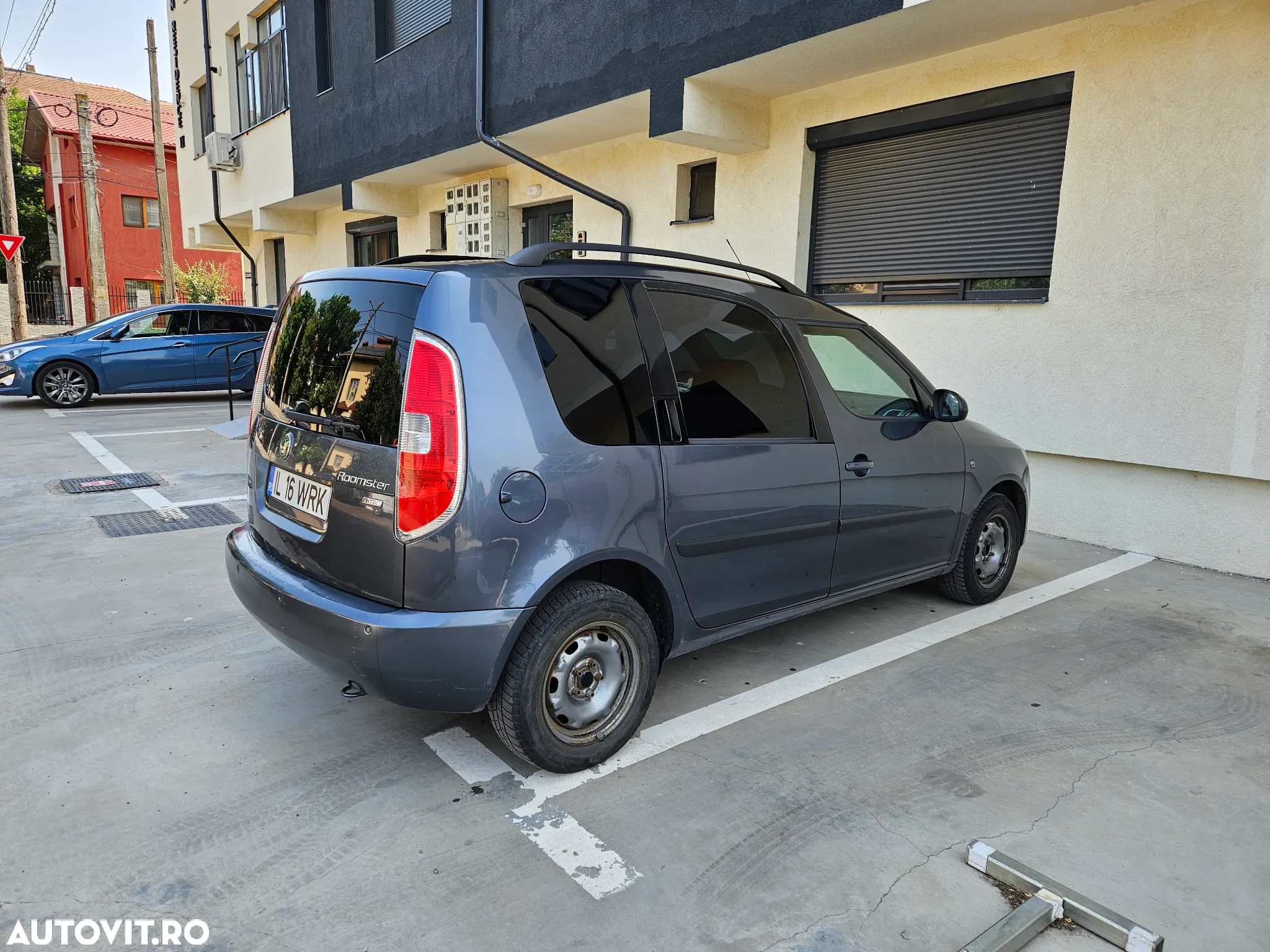 Skoda Roomster 1.2 HTP - 4