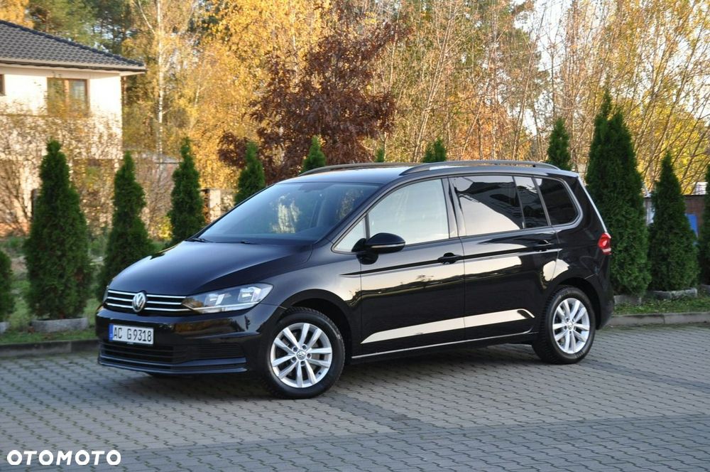 Volkswagen Touran - 11