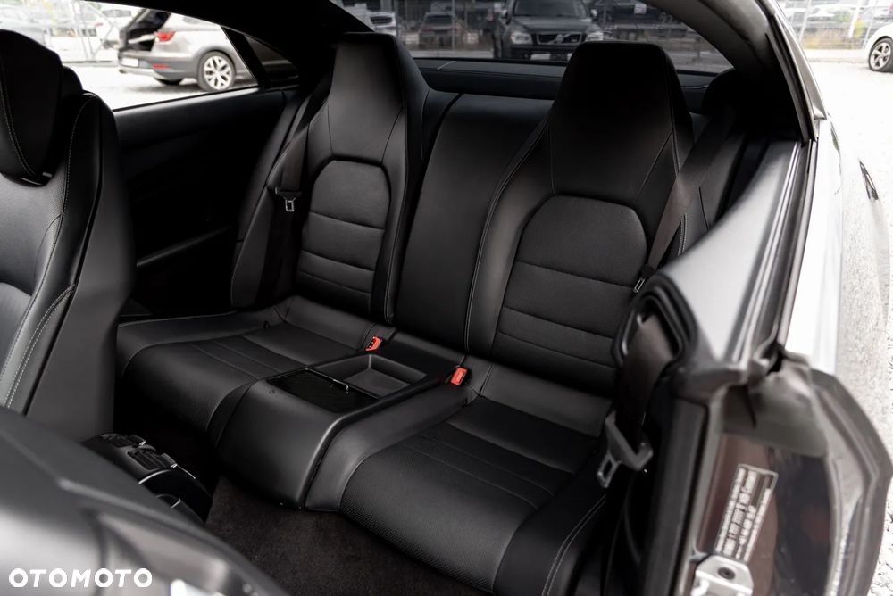 Mercedes-Benz Klasa E 350 BlueEFFICIENCY 7G-TRONIC Avantgarde - 33