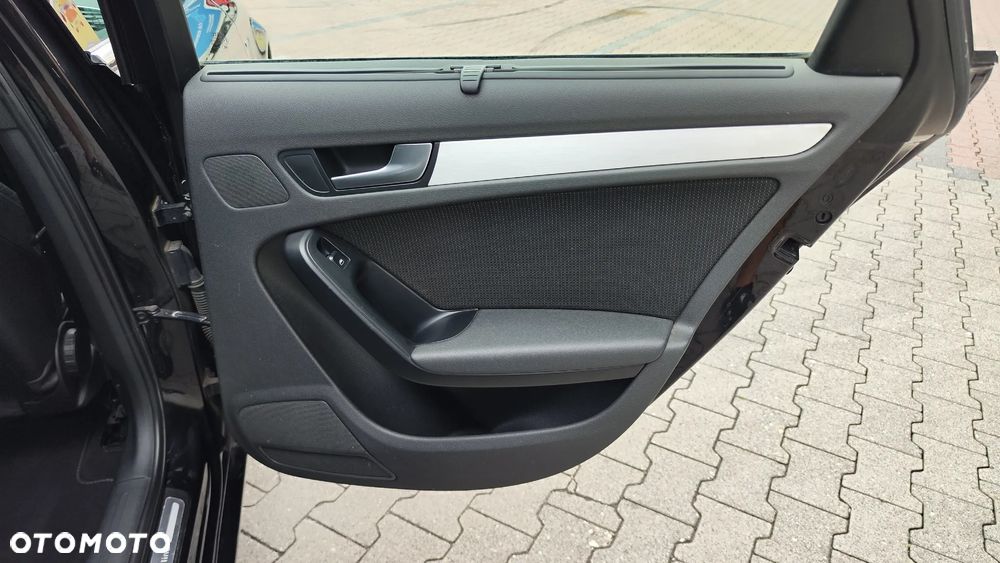 Audi A4 Avant 2.0 TDI DPF S line Sportpaket (plus) - 24