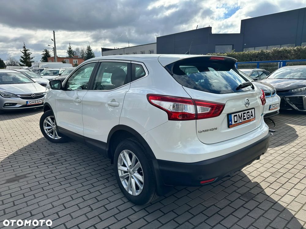 Nissan Qashqai 1.5 dCi DPF acenta - 4