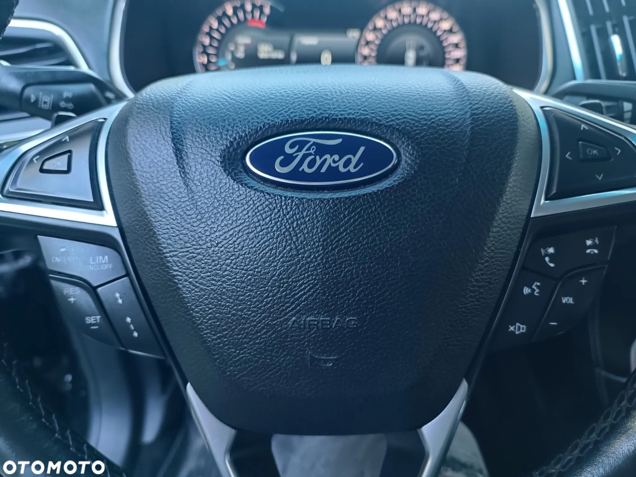 Ford Edge 2.0 TDCi Bi-Turbo 4x4 Vignale - 10