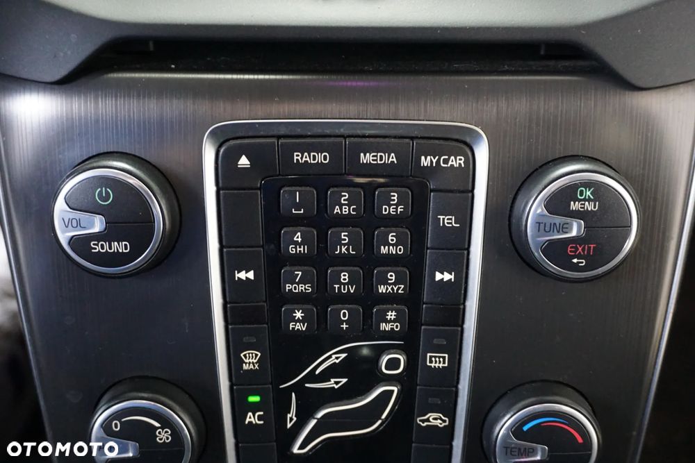 Volvo V40 D3 Geartronic Kinetic - 28