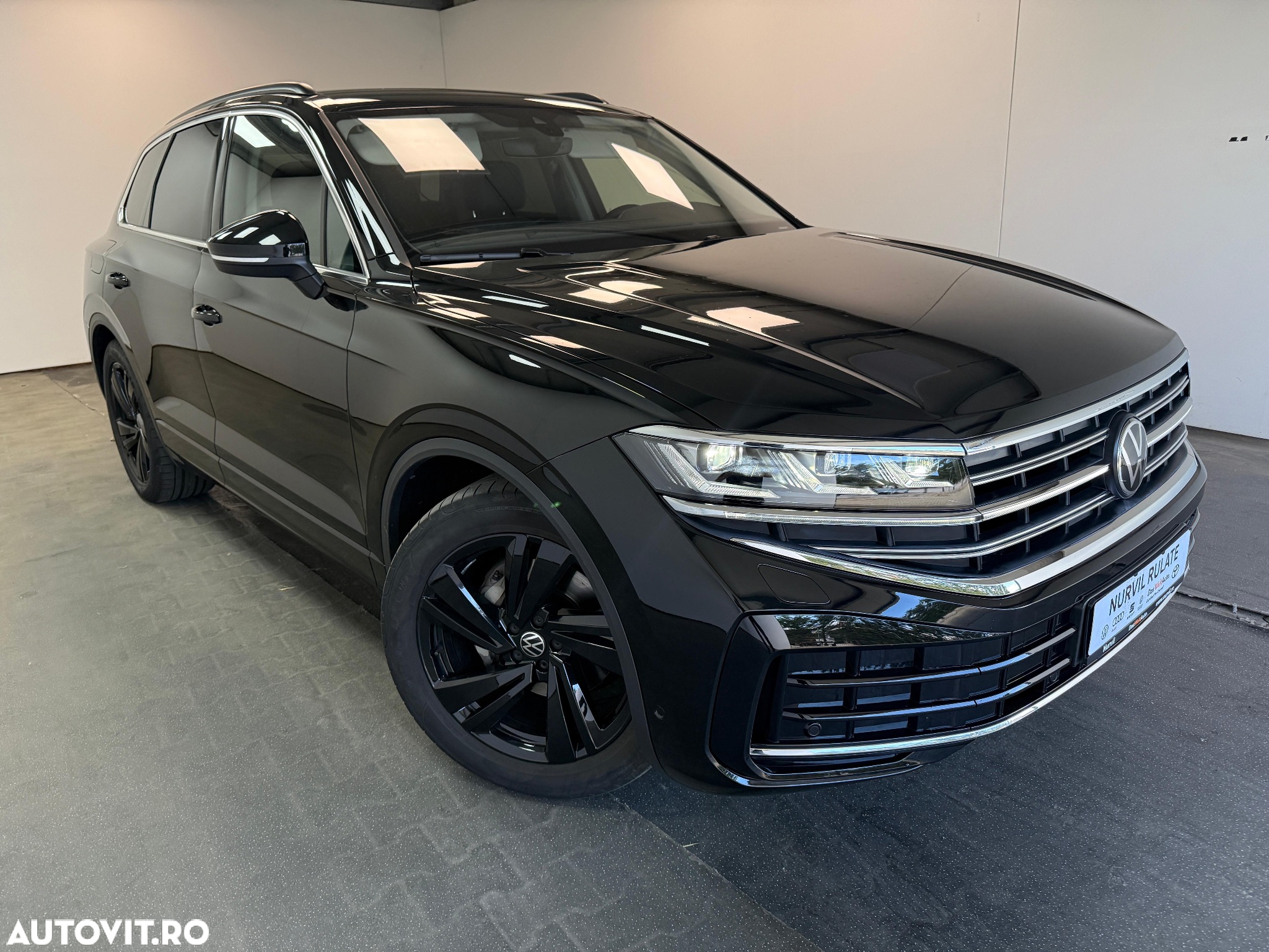 Volkswagen Touareg V6 TDI 4MOTION Elegance - 30