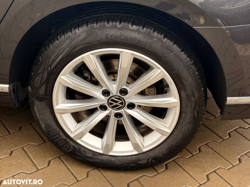 Volkswagen Passat - 23