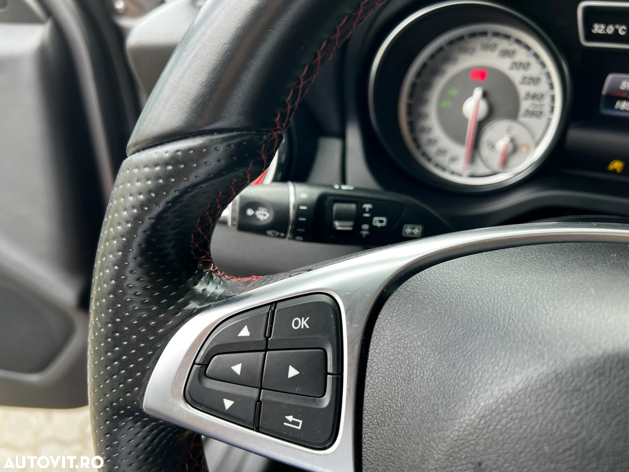 Mercedes-Benz GLA 200 d - 25