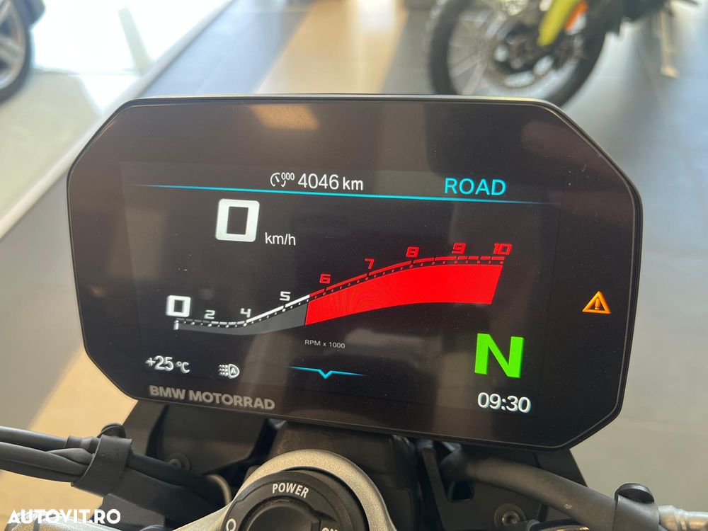 BMW F900R - 3