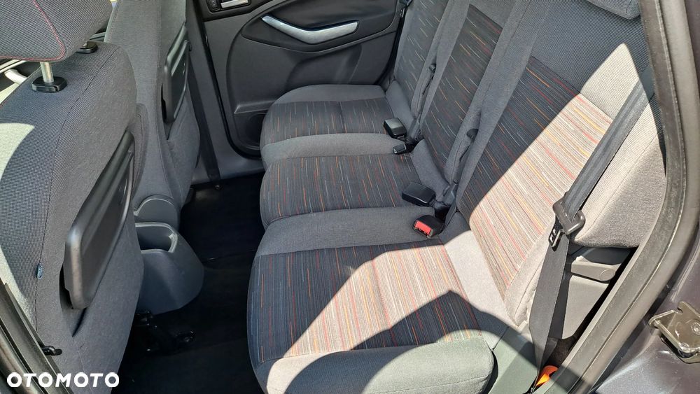 Ford C-MAX - 15