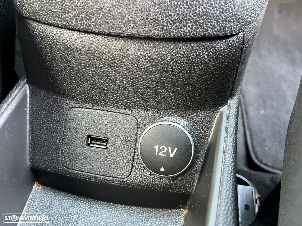 Ford Fiesta 1.5 TDCi STLine - 21