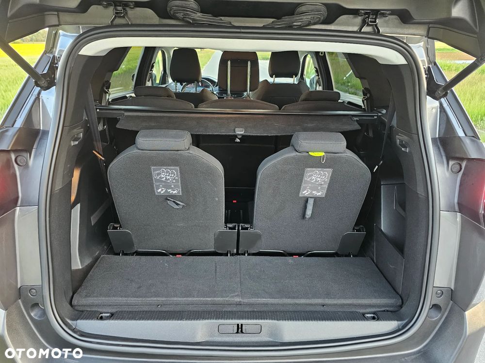 Peugeot 5008 - 9