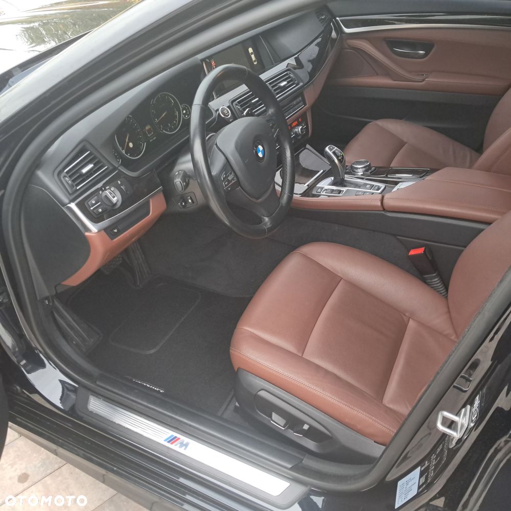 BMW Seria 5 528i Sport-Aut - 8
