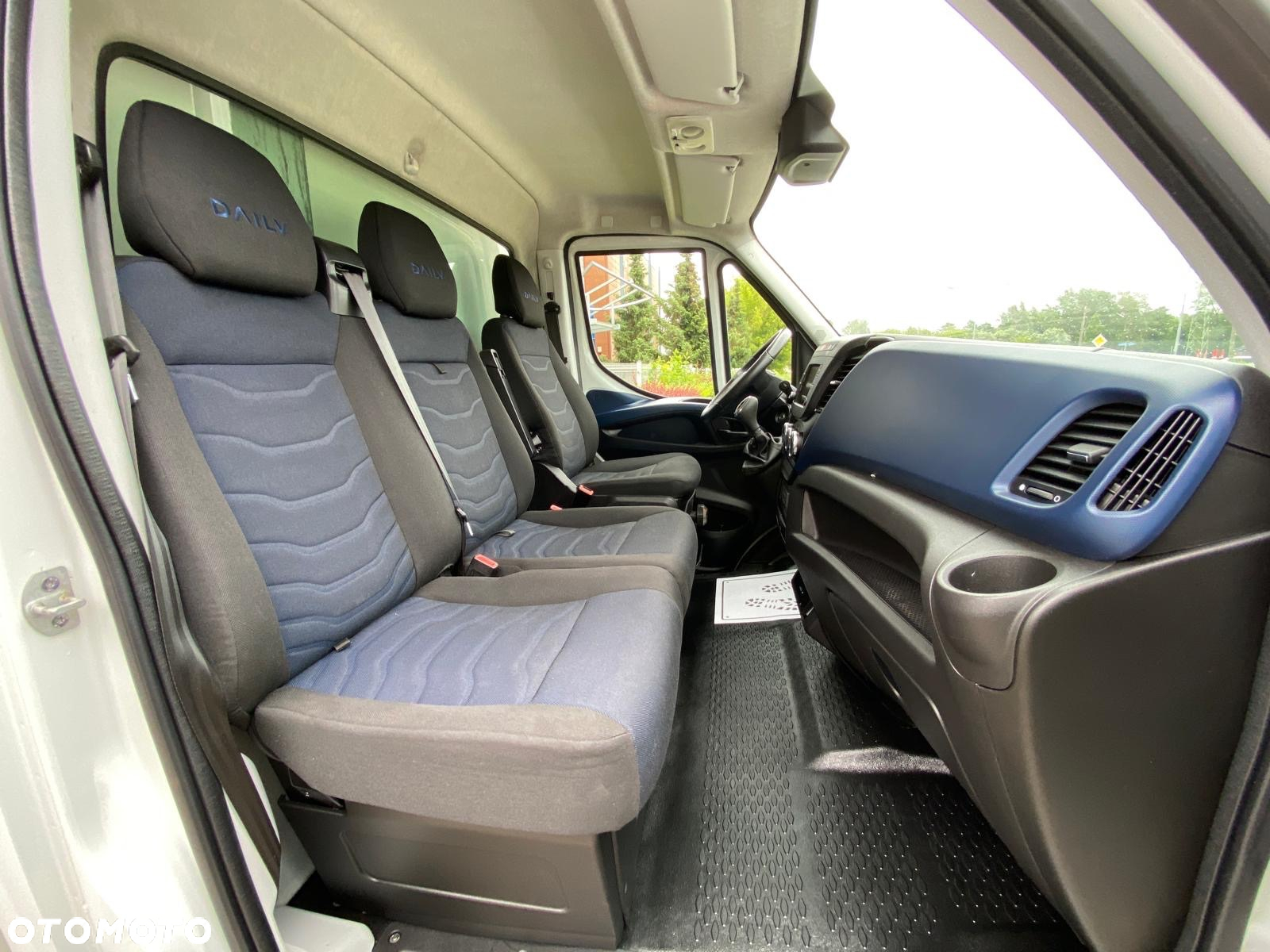 Iveco DAILY 36-160 HI-MATIC CHŁODNIA THERMO KING V300 WINDA ZEPRO - 36