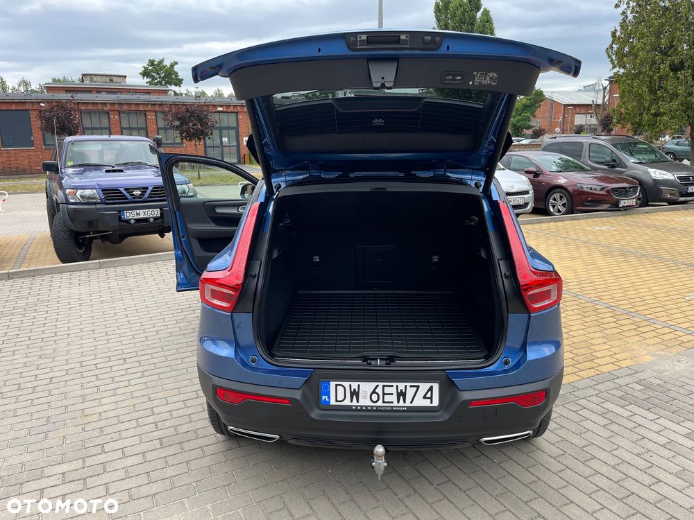 Volvo XC 40 T4 AWD R-Design - 36