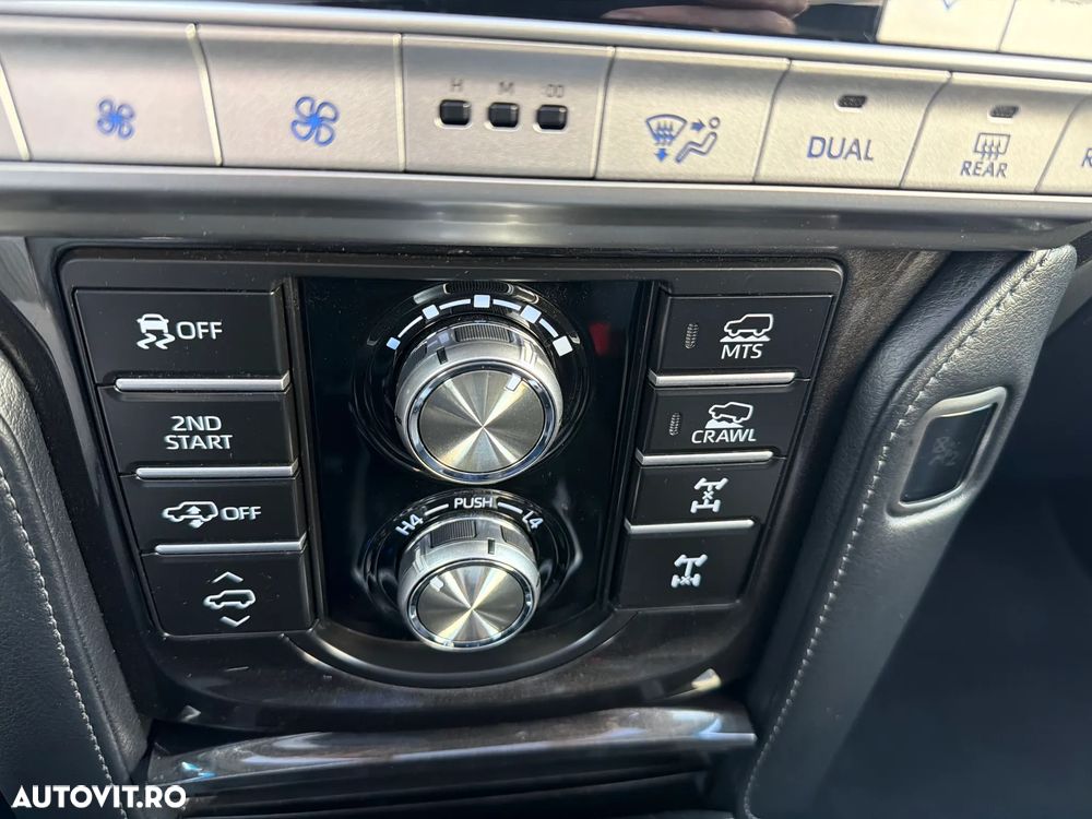 Toyota Land Cruiser - 25