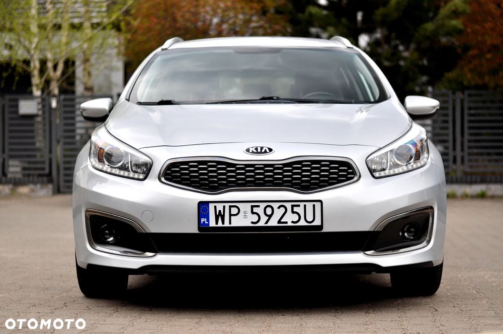 Kia Ceed 1.4 CVVT Dream Team Edition - 16