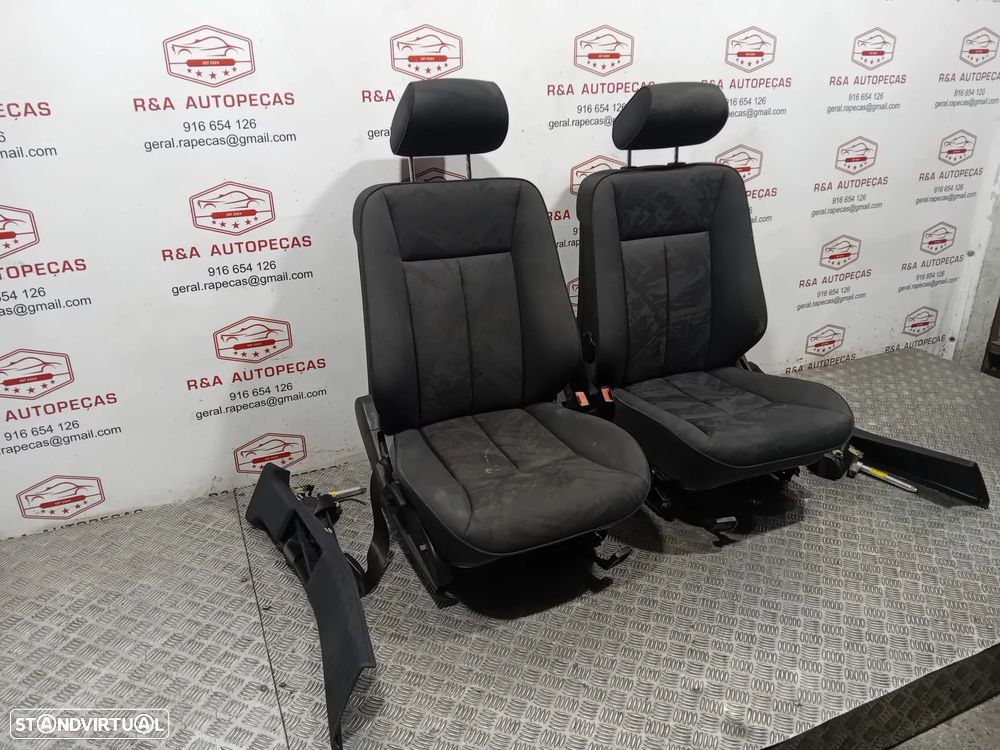 Bancos Mercedes Class E W210 em Tecido com os Cintos da Frente Imaculados Originais - 7