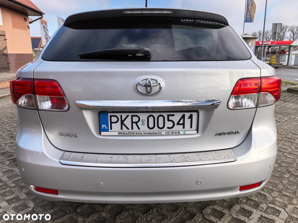 Toyota Avensis 2.2 D-4D Premium - 6