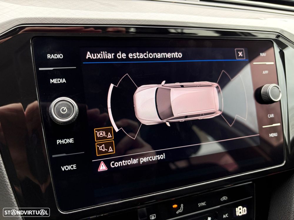 VW Passat Variant 2.0 TDi Elegance DSG - 54