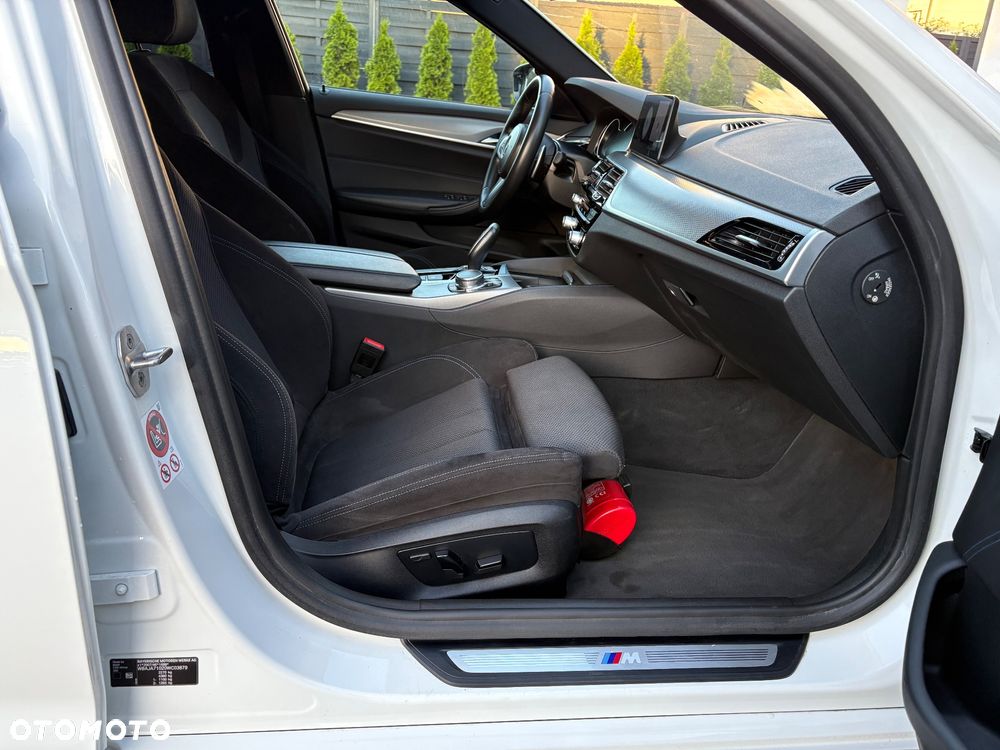 BMW Seria 5 530i xDrive M Sport sport - 25