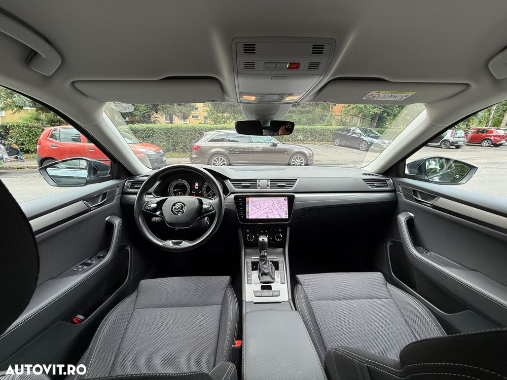 Skoda Superb 2.0 TDI DSG Ambition - 25