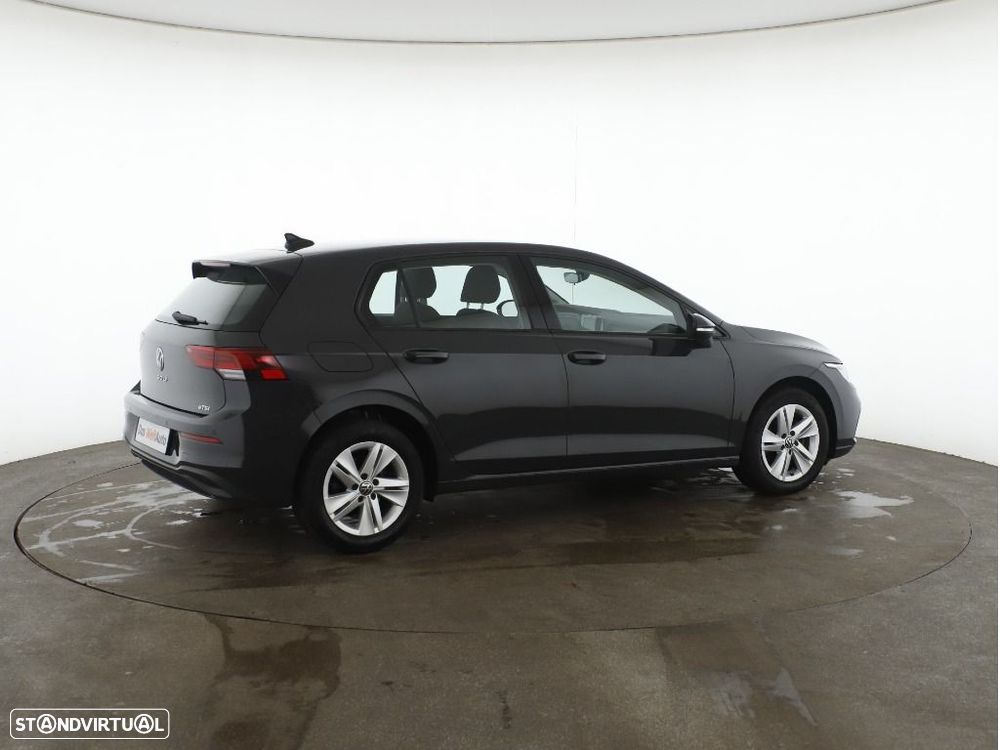 VW Golf 1.0 eTSI Life DSG - 11