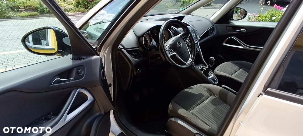 Opel Zafira 1.4 T Cosmo EcoFLEX S&S EU6 - 10