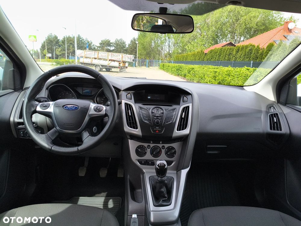Ford Focus 1.6 Ambiente - 18