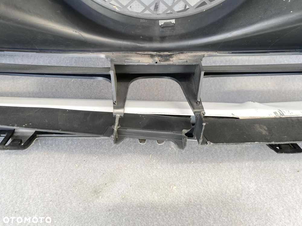 SPRINTER 907 910 17- ATRAPA GRILL PRZEDNI MASKOWNICA PRZÓD Z RAMKĄ BIAŁĄ - 11
