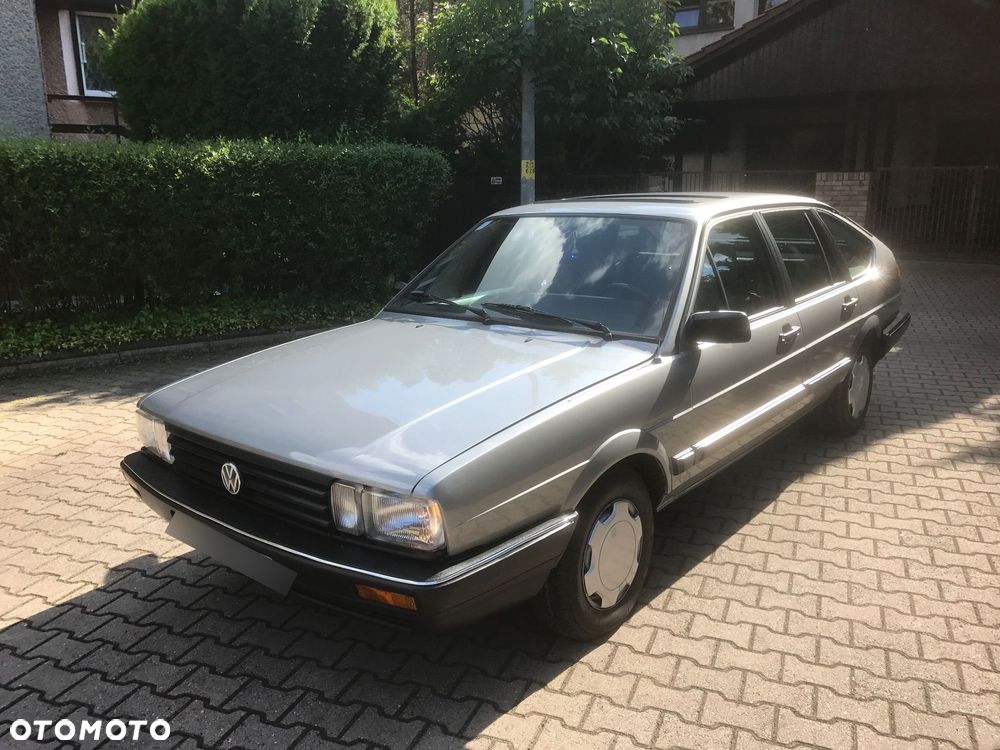 Volkswagen Passat - 5