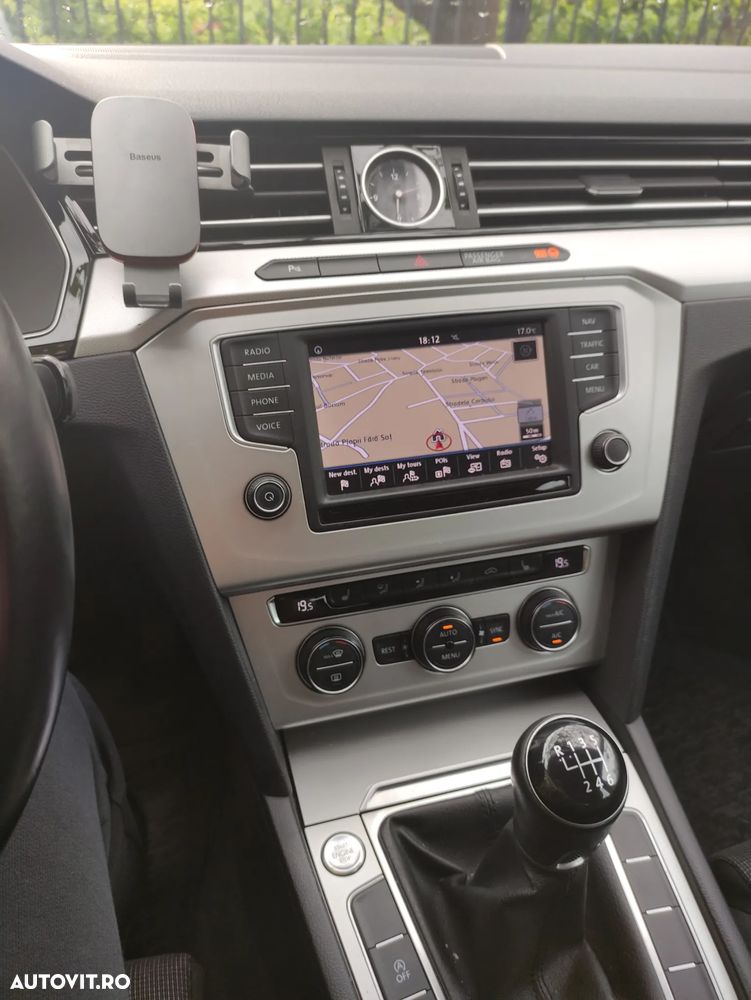 Volkswagen Passat 2.0 TDI Comfortline - 8