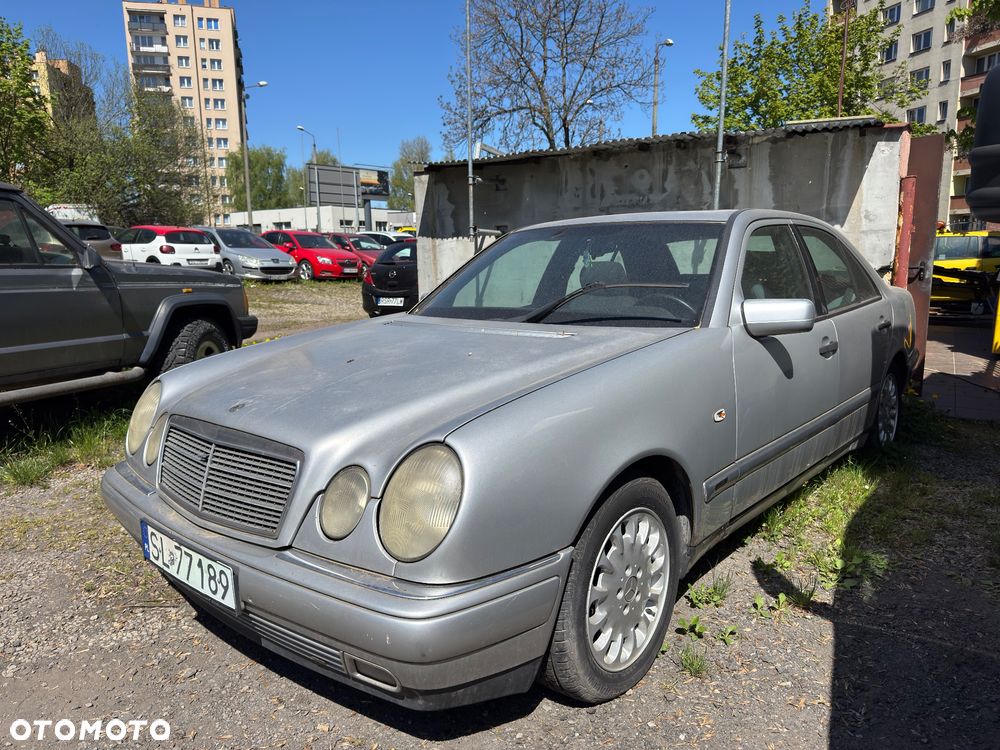 Mercedes-Benz Klasa E - 4
