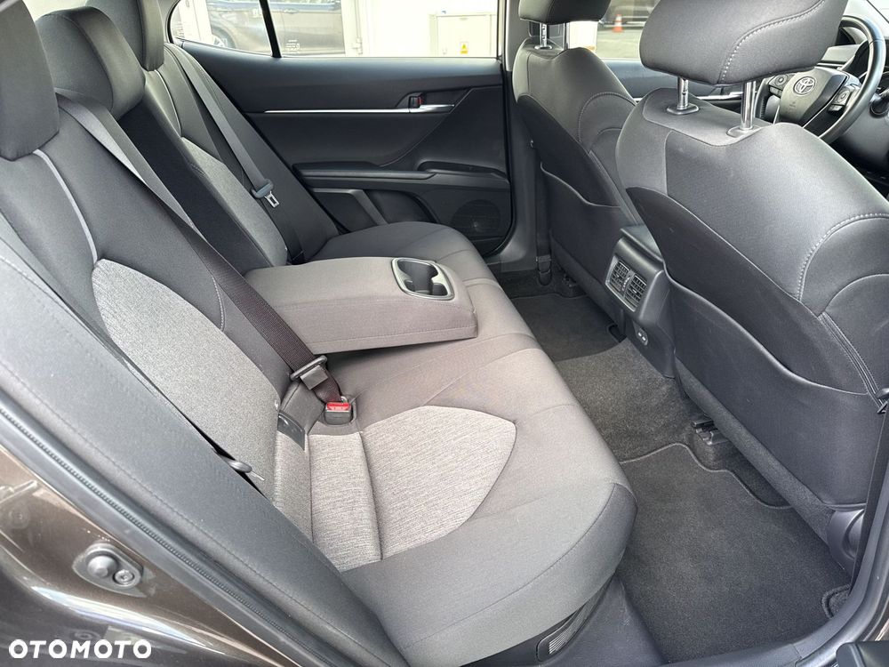 Toyota Camry 2.5 Hybrid Comfort CVT - 8