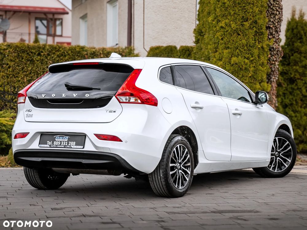 Volvo V40 T2 Inscription - 10