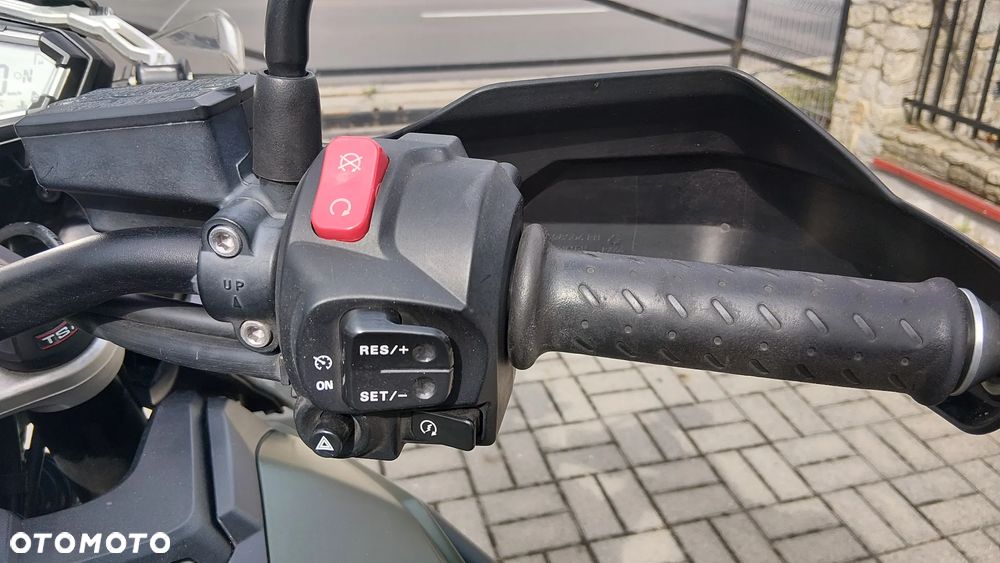 Triumph Tiger - 15