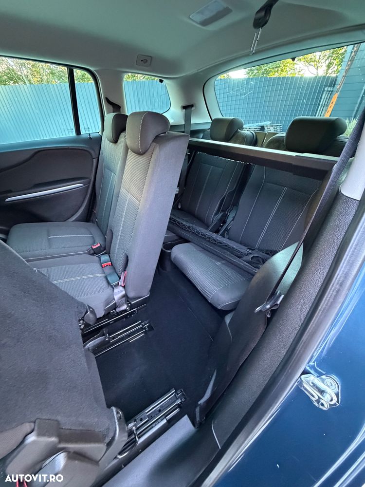 Opel Zafira - 32