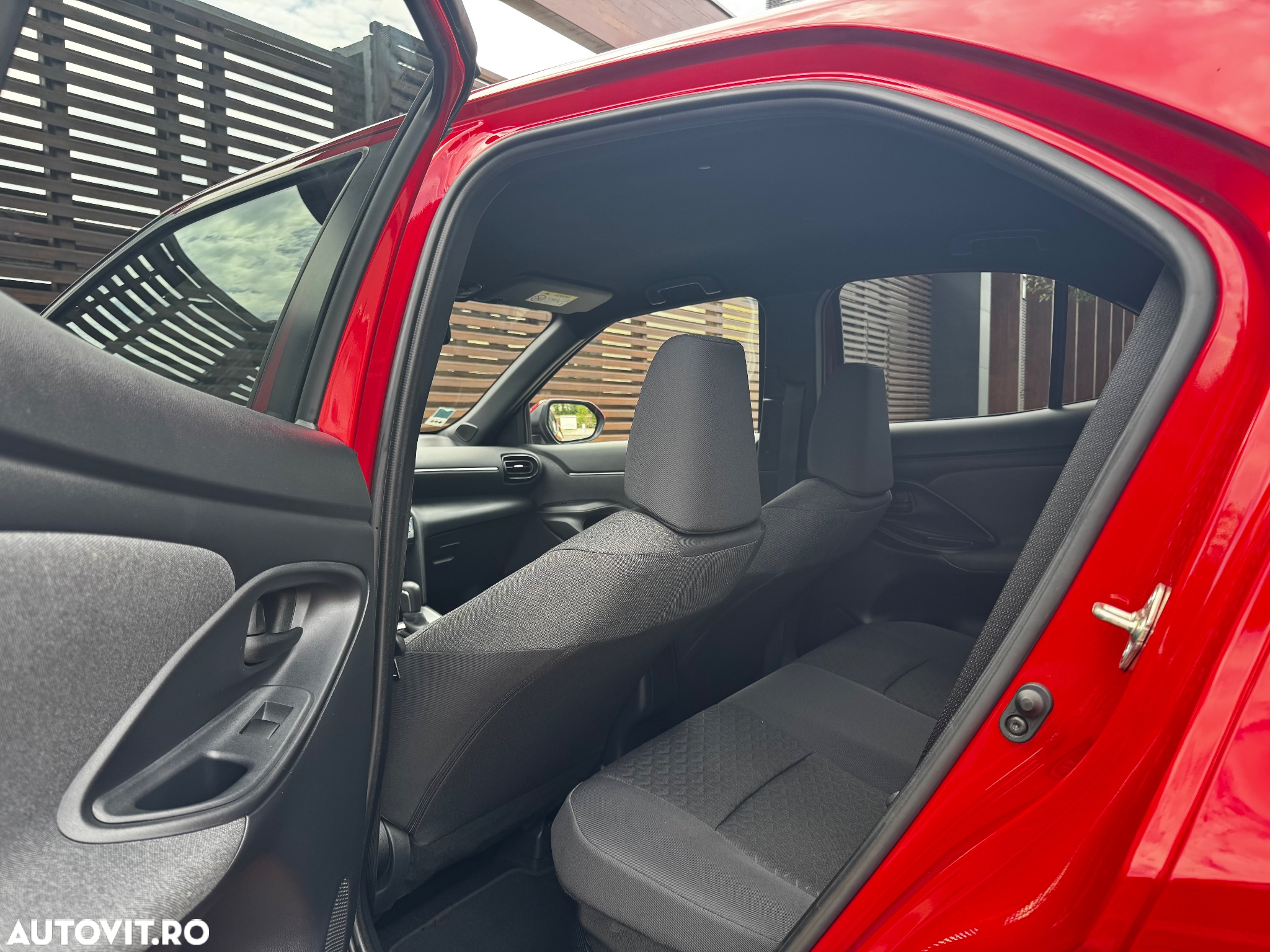 Toyota Yaris Cross 1.5 VVT-i HSD 116 4x4 HEV Dynamic - 20