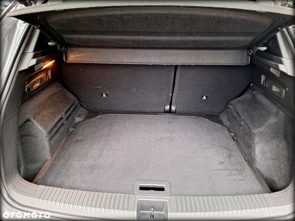 Renault Austral 1.3 TCe mHEV Iconic - 36