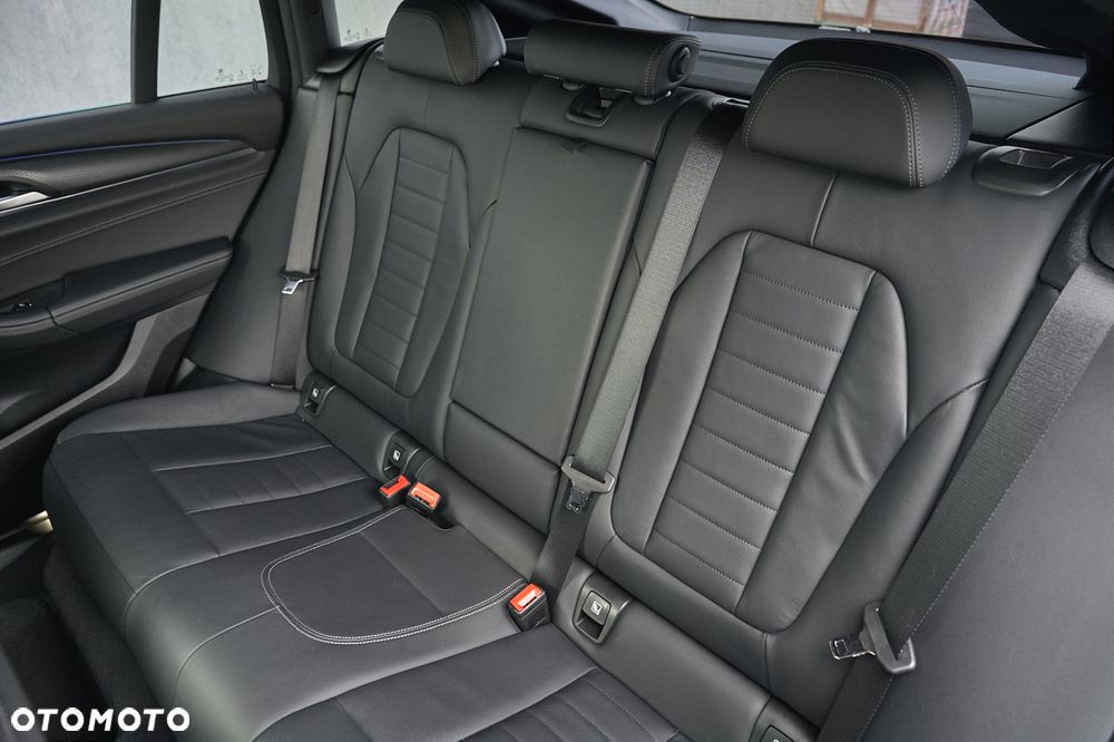 BMW X4 xDrive30d MHEV M Sport sport - 27