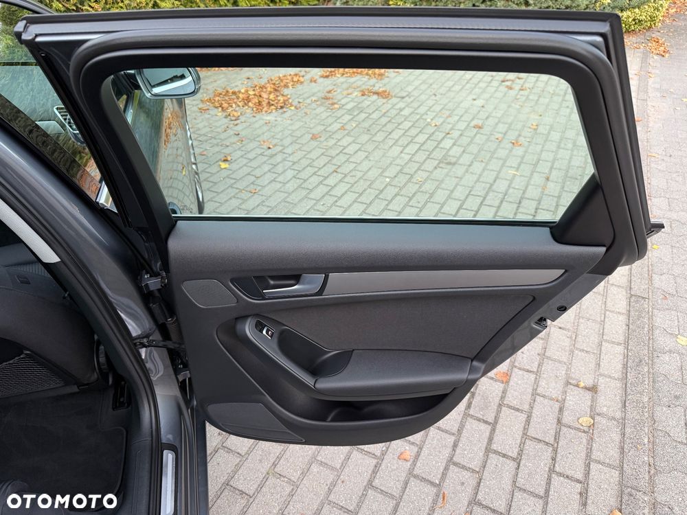 Audi A4 Avant 2.0 TDI DPF Attraction - 22