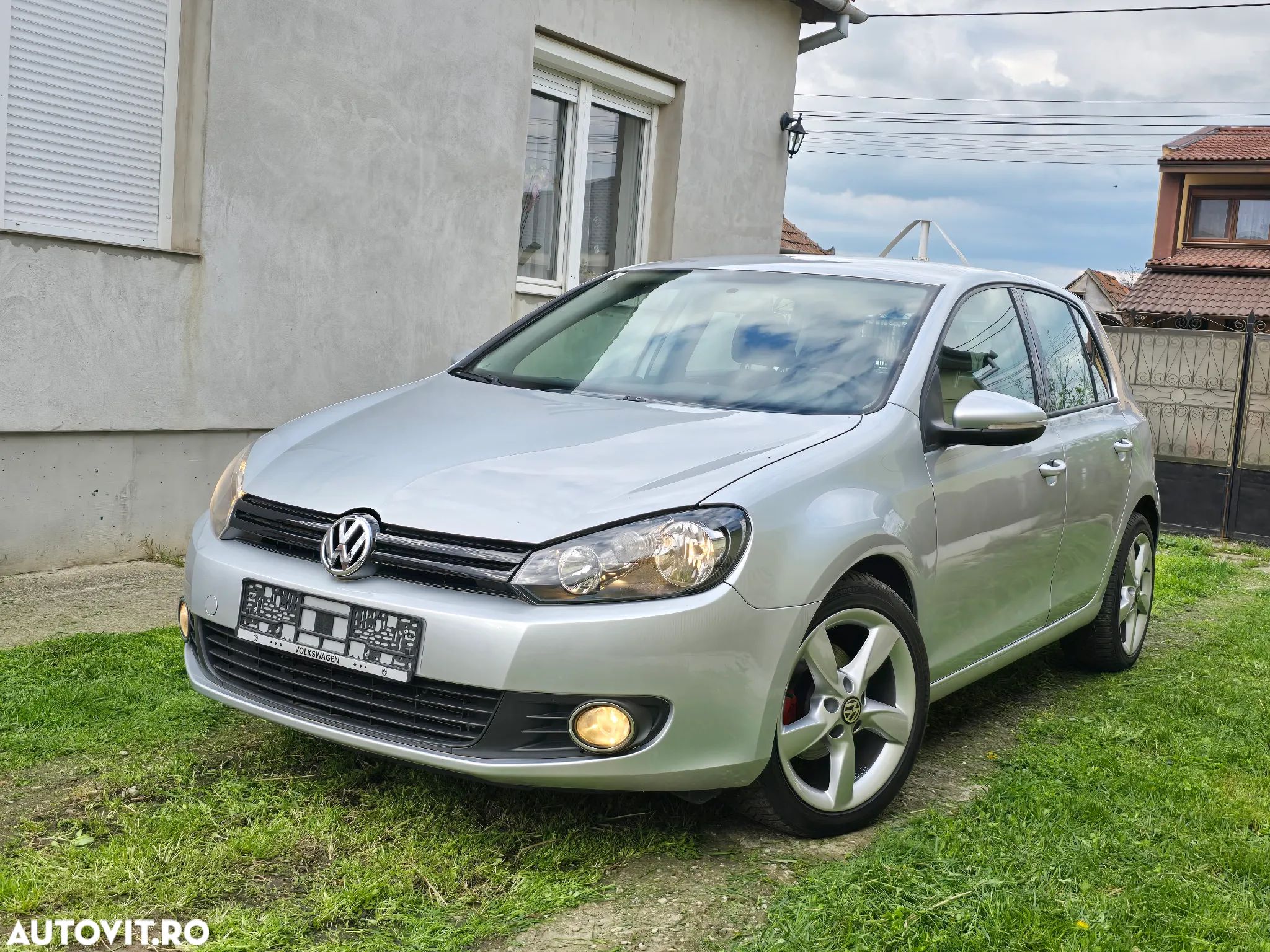 Volkswagen Golf 1.6 TDI DPF Comfortline - 1