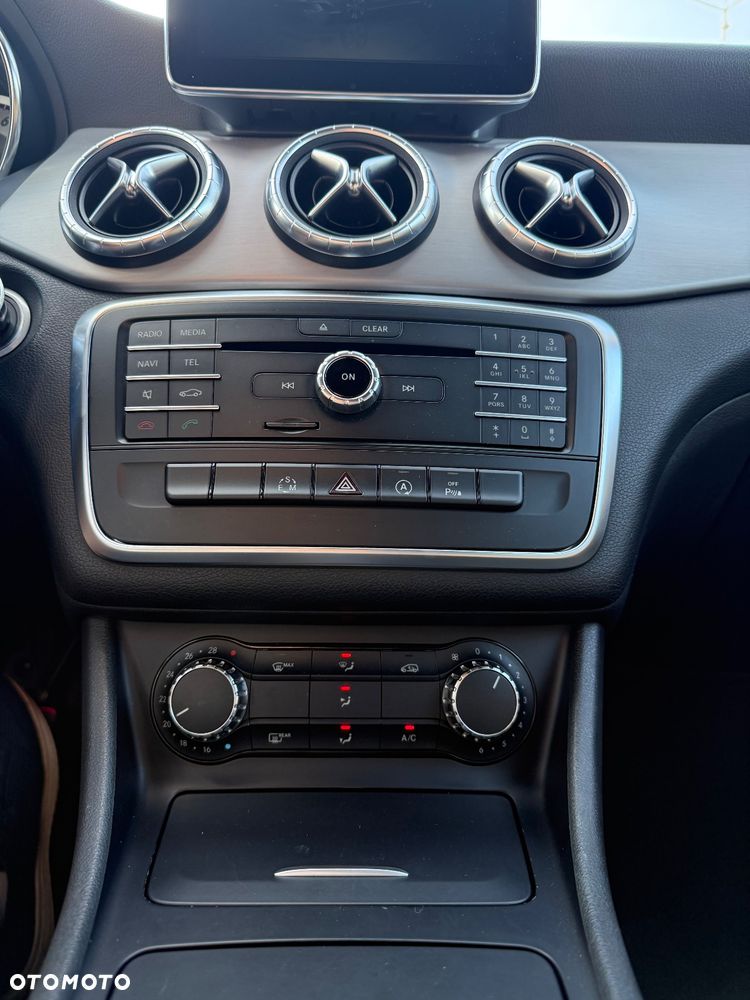 Mercedes-Benz CLA - 36