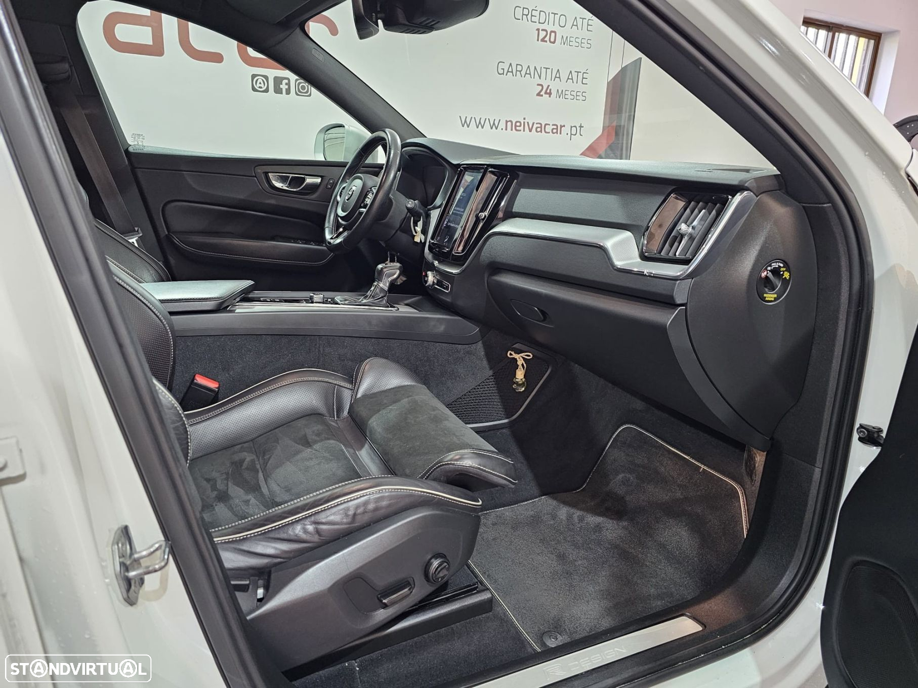 Volvo XC 60 2.0 D4 R-Design Geartronic - 7