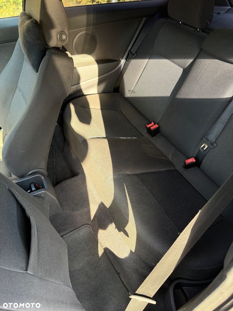 Opel Astra 1.8 16V Coupe - 19