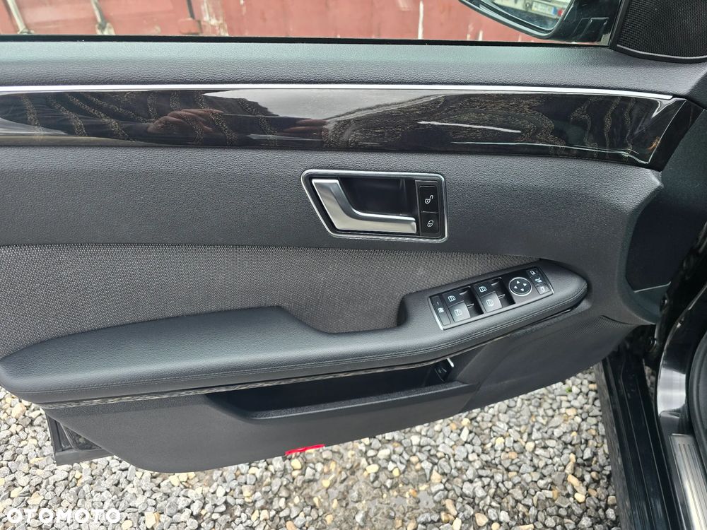 Mercedes-Benz Klasa E 220 CDI DPF BlueEFFICIENCY 7G-TRONIC Avantgarde - 10