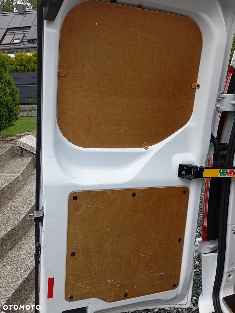 Ford TRANSIT CUSTOM L2H1 - 21